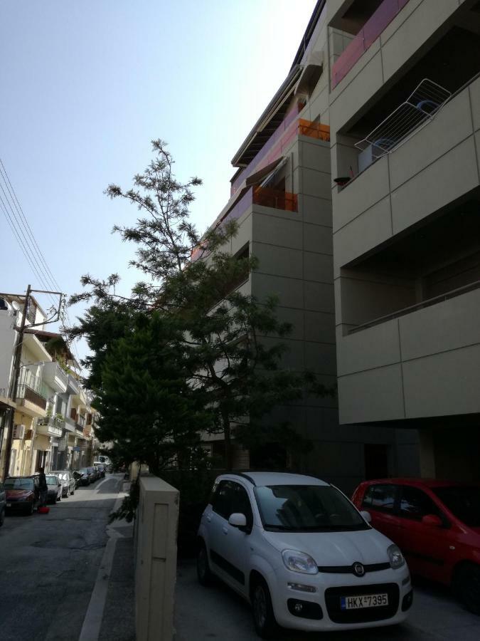 Spacious And Modern Downtown Apartment Heraclión Exterior foto